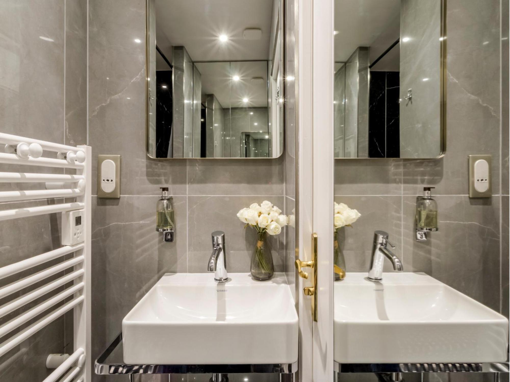Merveil - Luxury Suite -Champselysees- Florentin I Parijs Buitenkant foto